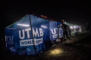 BIB: 2412
                            <button type="button" onclick="openModal(22791797)" class="btn btn-primary btn-sm float-right btn-popup" data-toggle="modal" data-target=".modal-high-quality">
                        <i class="fas fa-shopping-cart"></i> Add to Cart
                    </button>
                                            <button type="button" onclick="isThisMe(22791797, true)" class="btn btn-success btn-sm float-right btn-popup btn-isme hidden" data-toggle="tooltip" data-placement="bottom" title="นี่คือรูปของคุณใช่ไหม คลิกที่นี่เพื่อเอาเข้าอัลบั้ม">
                        <i class="fas fa-plus"></i> Add to album
                    </button>
                    <button type="button" onclick="isThisMe(22791797, false)" class="btn btn-warning btn-sm float-right btn-popup btn-isnotme hidden">
                        <i class="fas fa-ban"></i> Remove from album
                    </button>